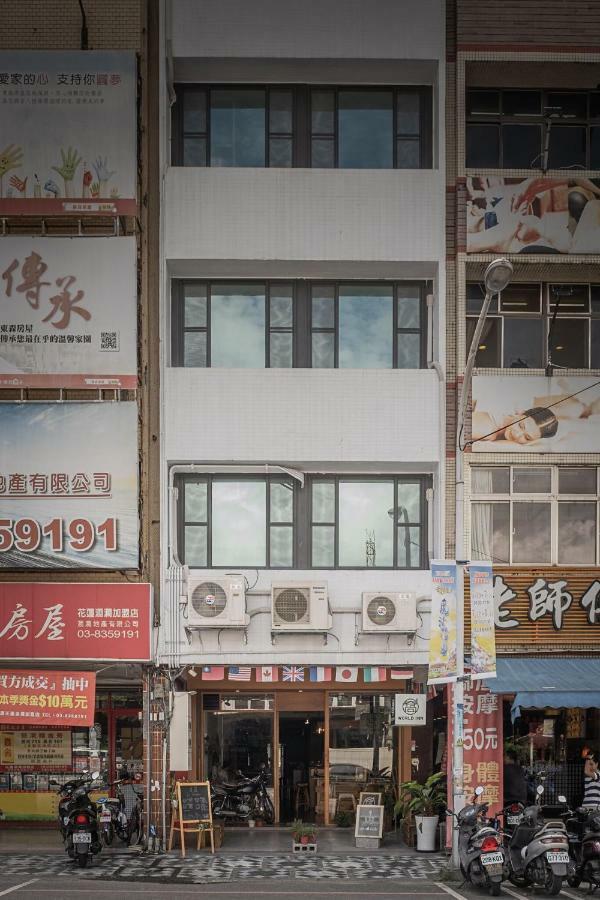 World Inn 窩二樓小客棧民宿 Hualian Zewnętrze zdjęcie